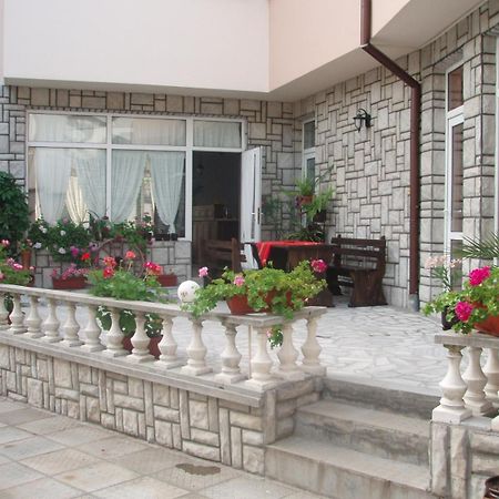 Mania Guest House Kalofer Kültér fotó